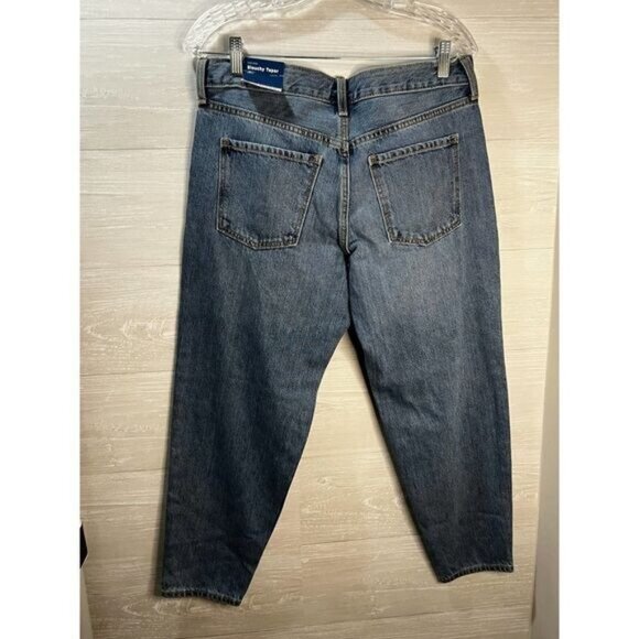 High-Waisted Slouchy Tapered‎ Ripped Jeans Old Navy Size 4 - Picture 2 of 6